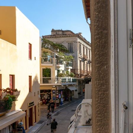 Hadrians Den In Heart Of Plaka By Jj Hospitality Lägenhet Aten Exteriör bild